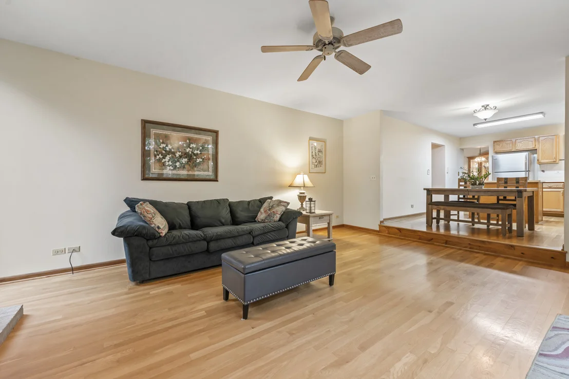 Photo of 1155 Charter Oaks Drive