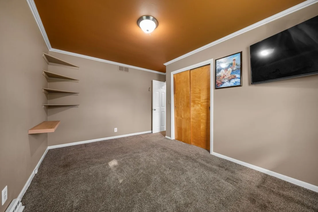 Photo of 960 Becker Lane