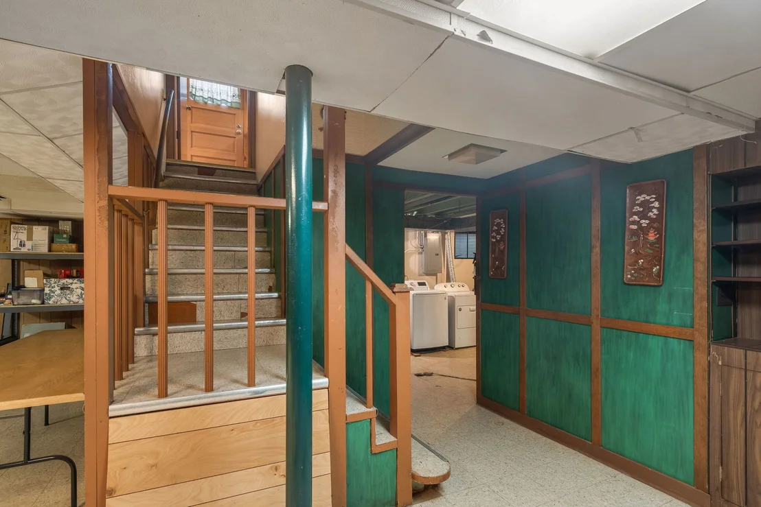 Photo of 472 W Walnut Avenue