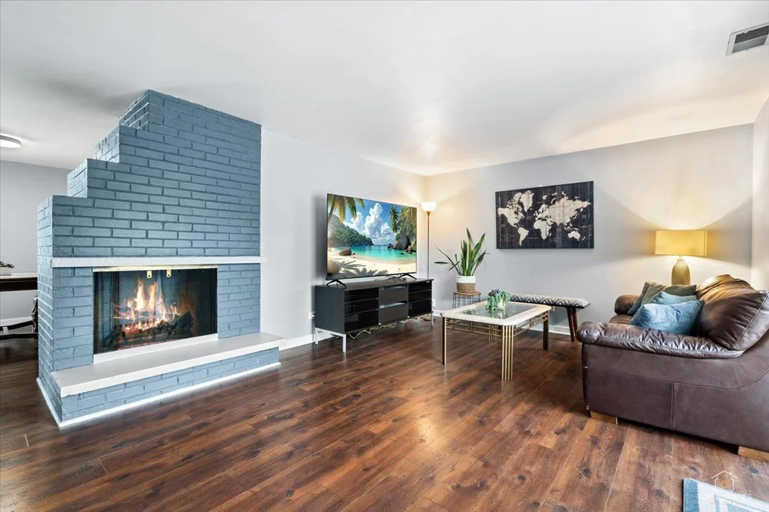 Photo of 231 Webster Lane