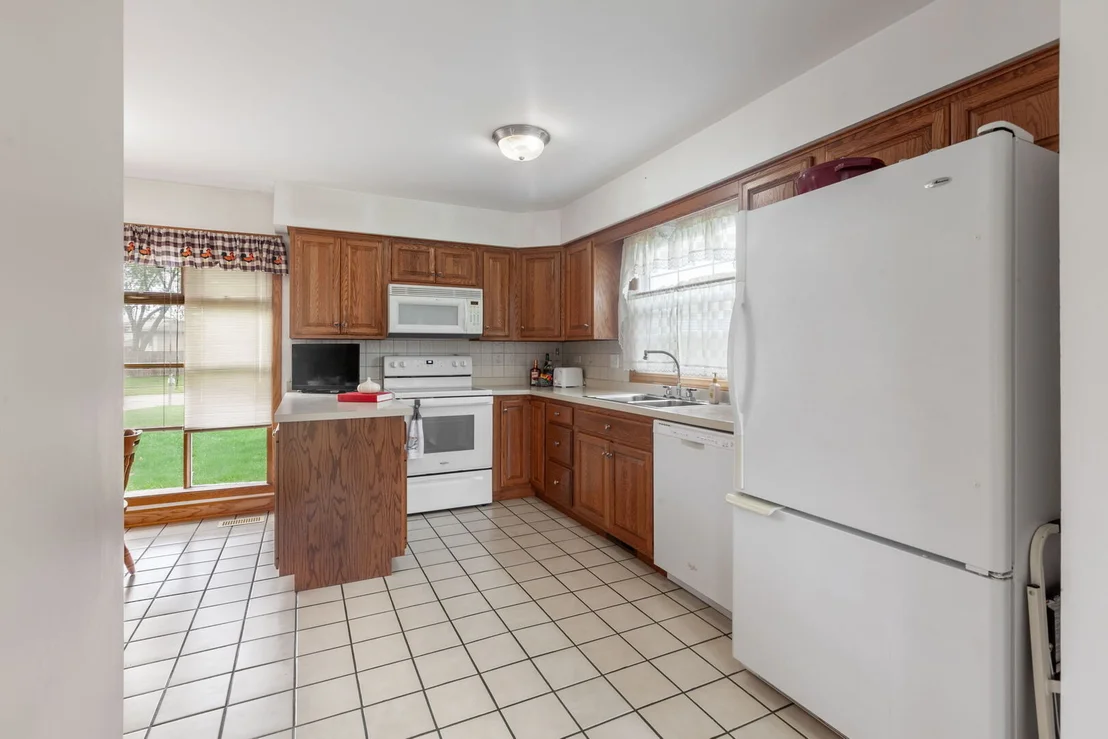 Photo of 935 Brower Drive
