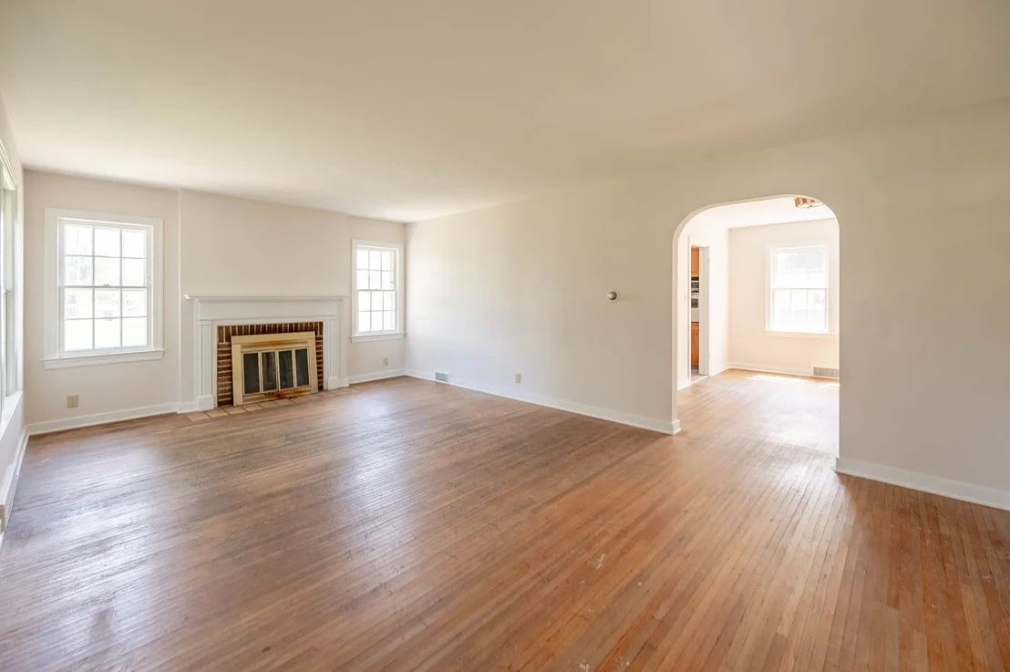 Photo of 693 Enterprise Street