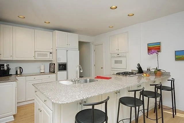 Photo of 330 CEDAR Street