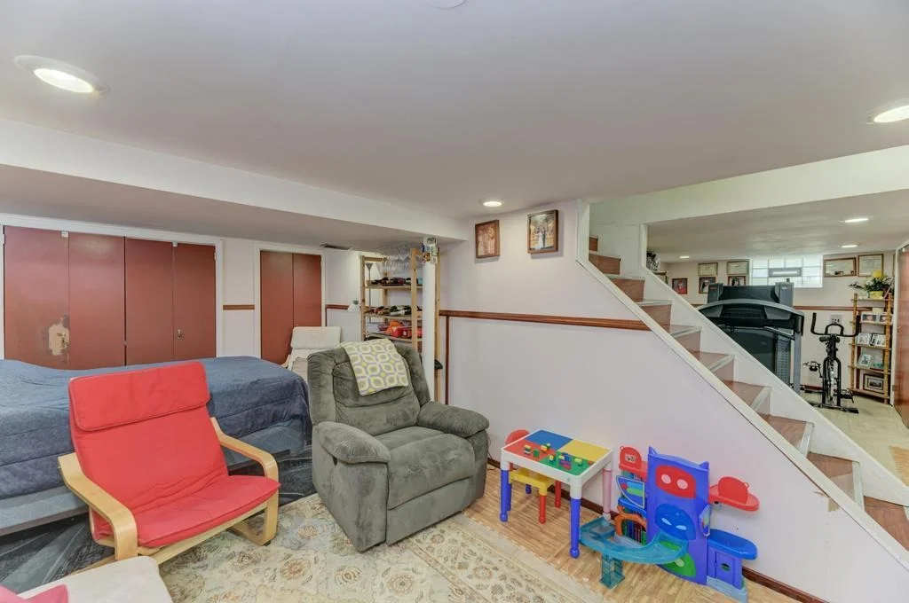 Photo of 1431 N Hillside Avenue
