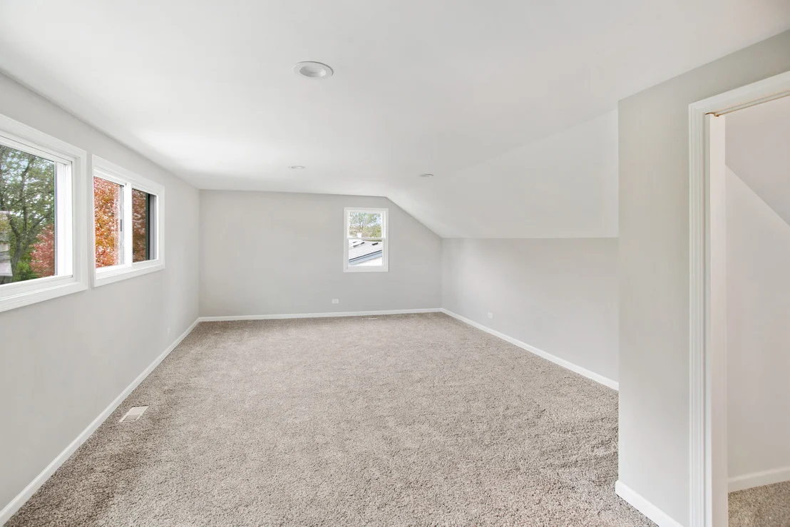 Photo of 891 Stonebridge Lane