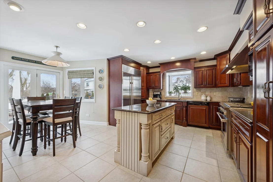 Photo of 8401 Golfview Drive
