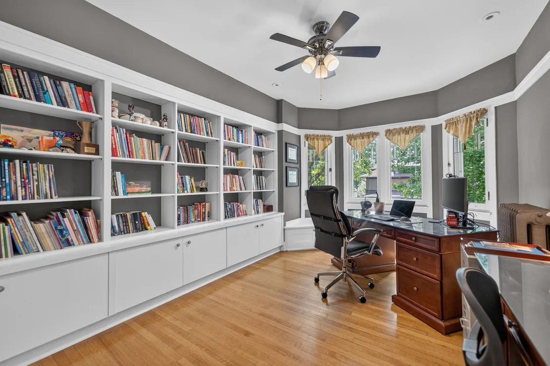 Photo of 729 W Downer Place