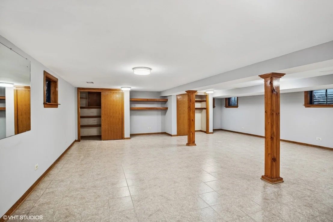Photo of 33 W Wise Road