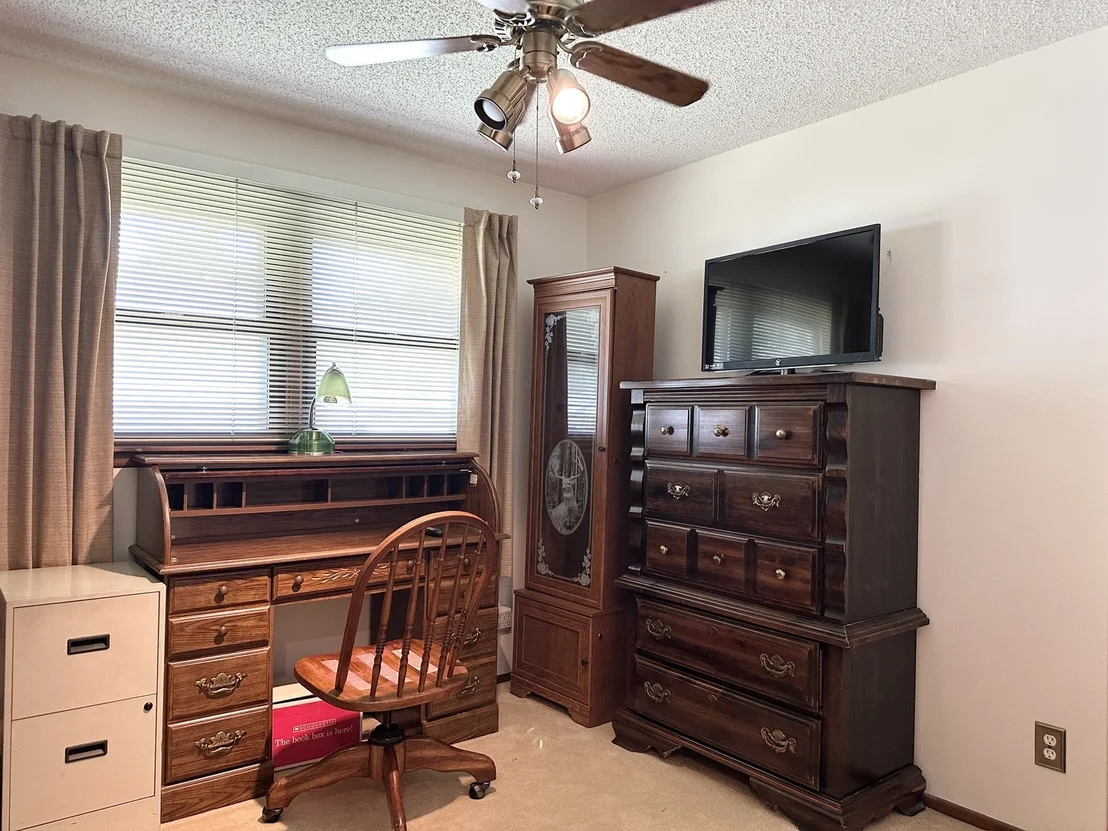 Photo of 1130 Cardinal Drive