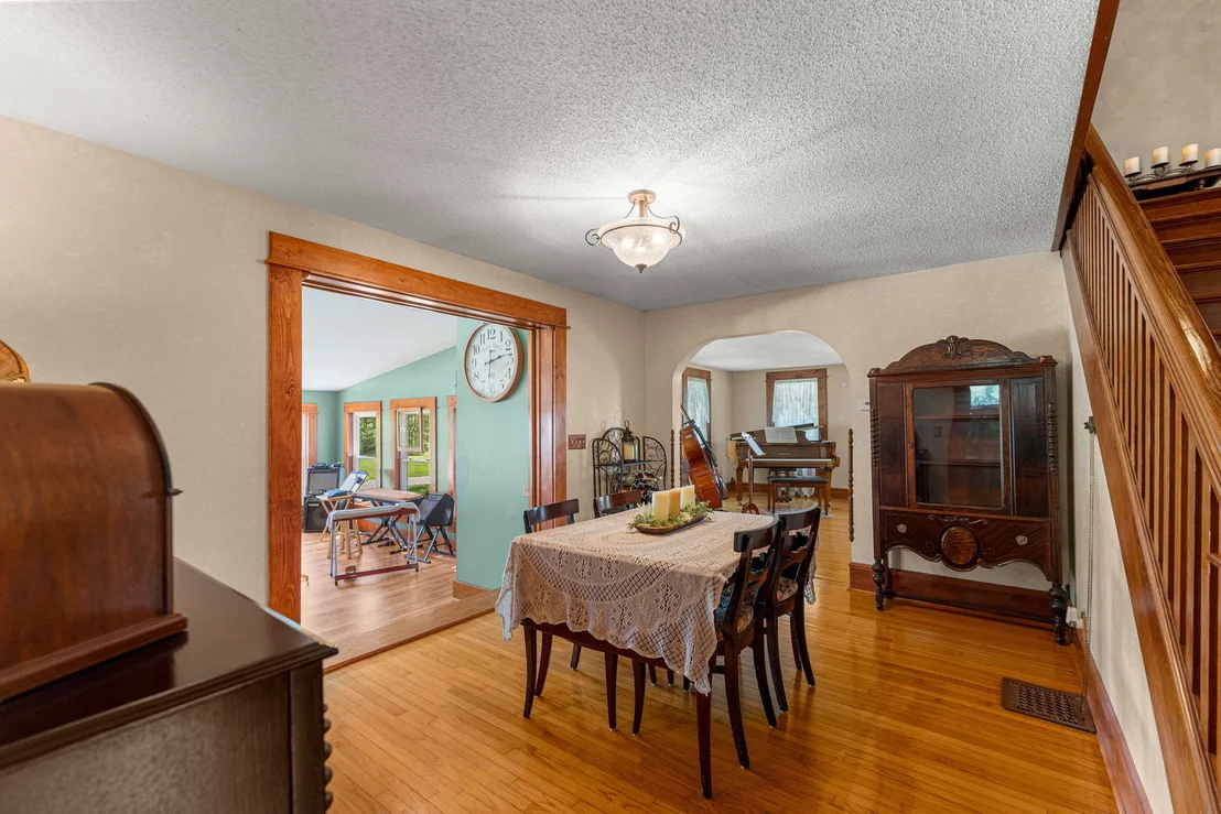 Photo of 1392 RED BRICK Road
