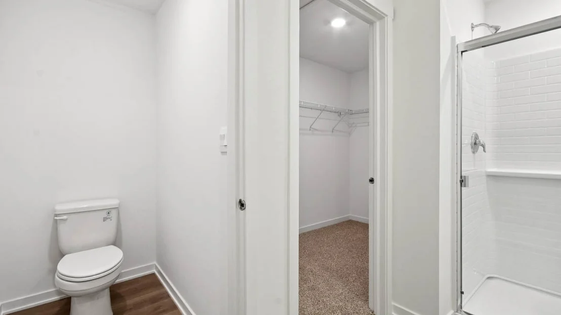 Photo of 998 Emerald Drive