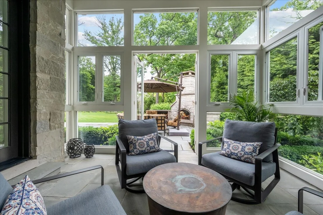 Photo of 677 Sheridan Road