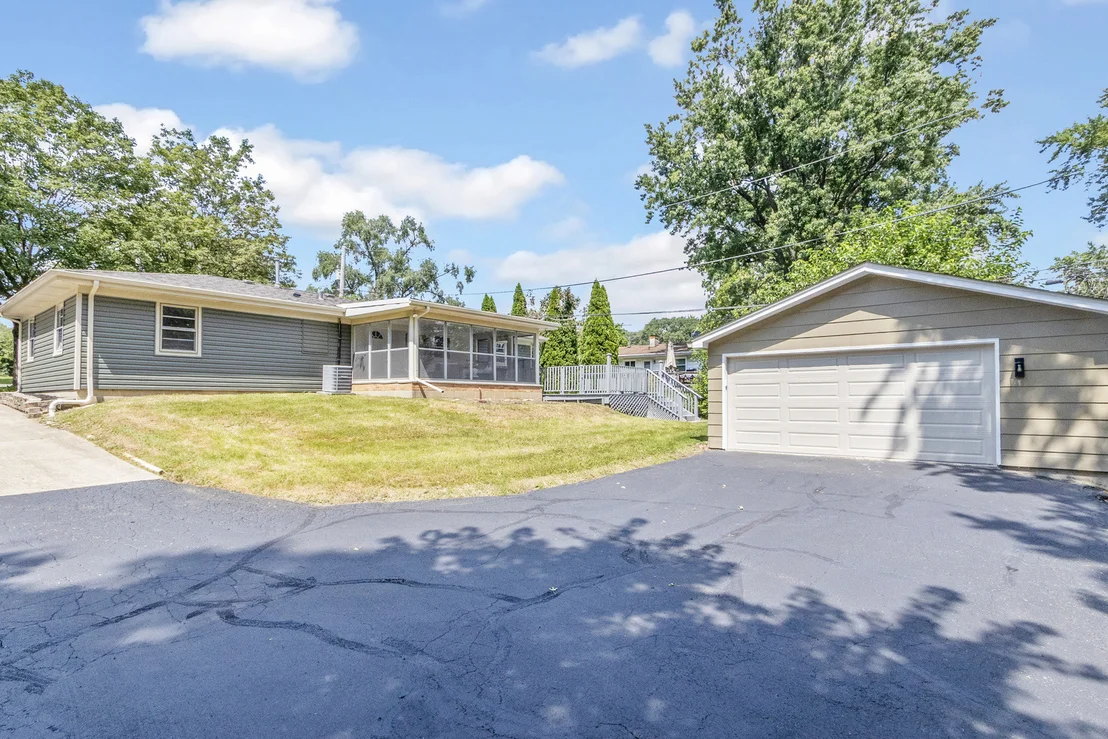 Photo of 646 Mount Vernon Place