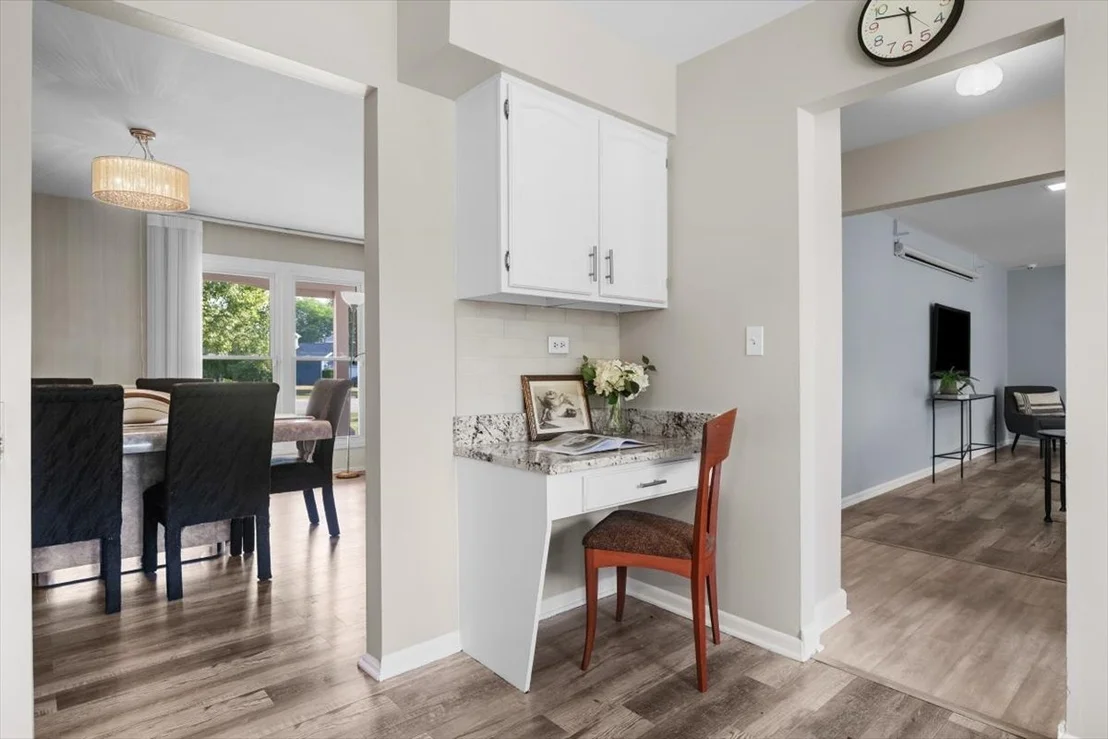 Photo of 410 Thompson Boulevard