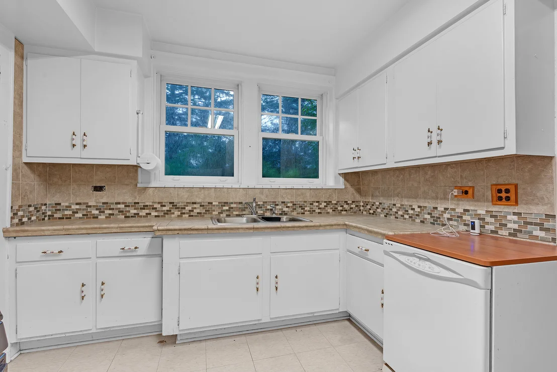 Photo of 1324 Fredrickson Place