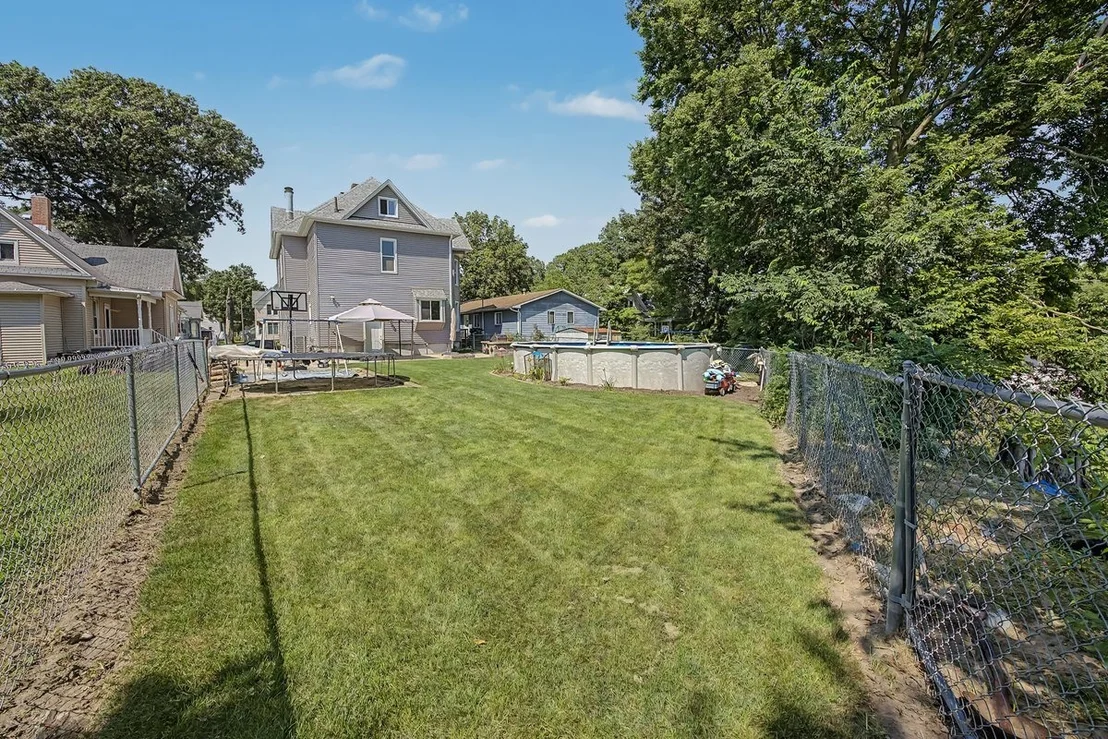 Photo of 111 7th Street