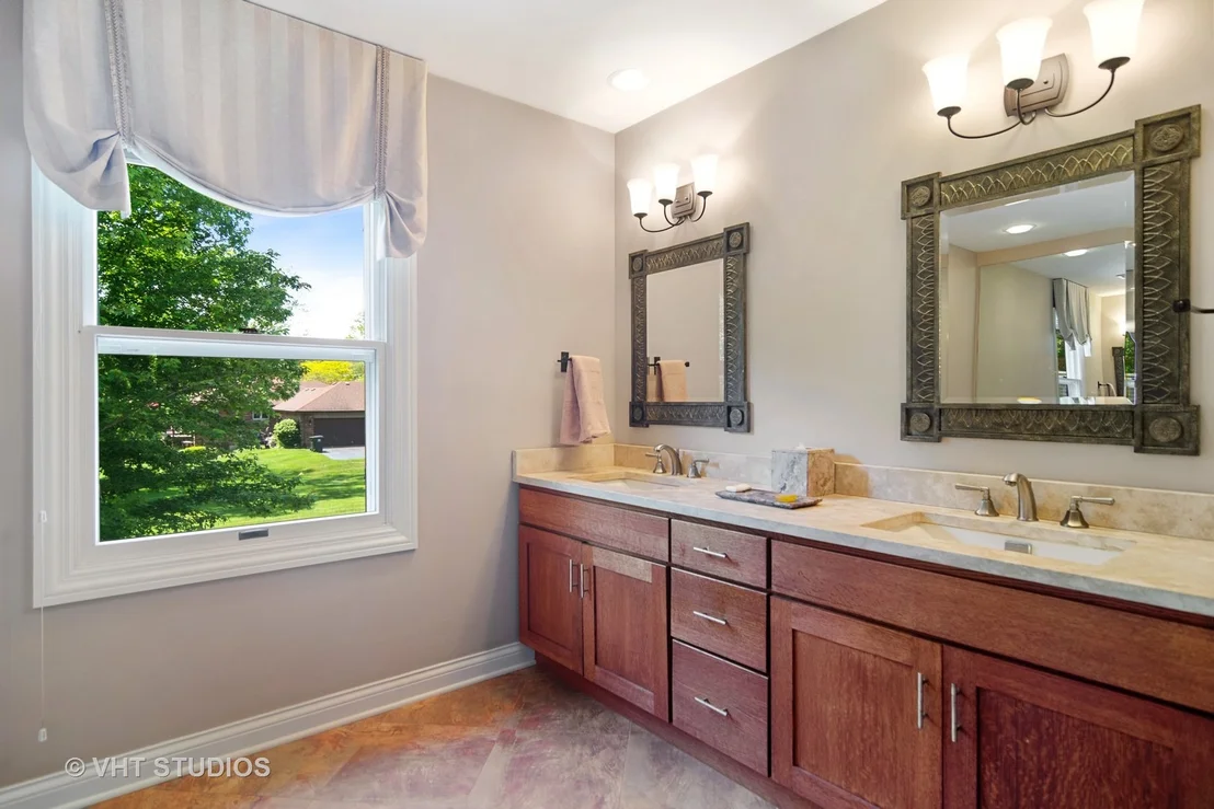 Photo of 2102 Shetland Road