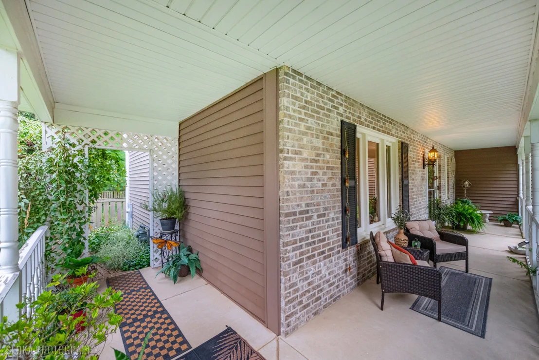 Photo of 620 Canyon Lane