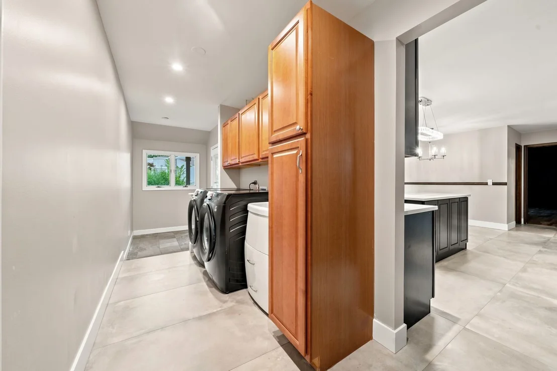 Photo of 1221 W Sable Drive