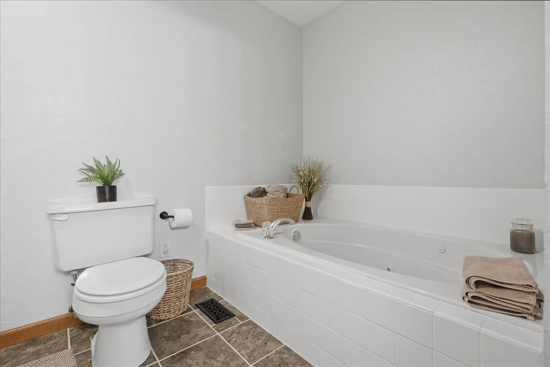 Photo of 2704 Stratmoor Drive