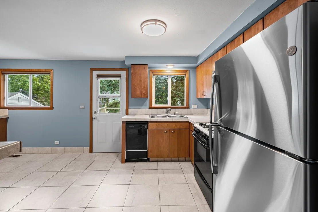 Photo of 933 Webster Lane
