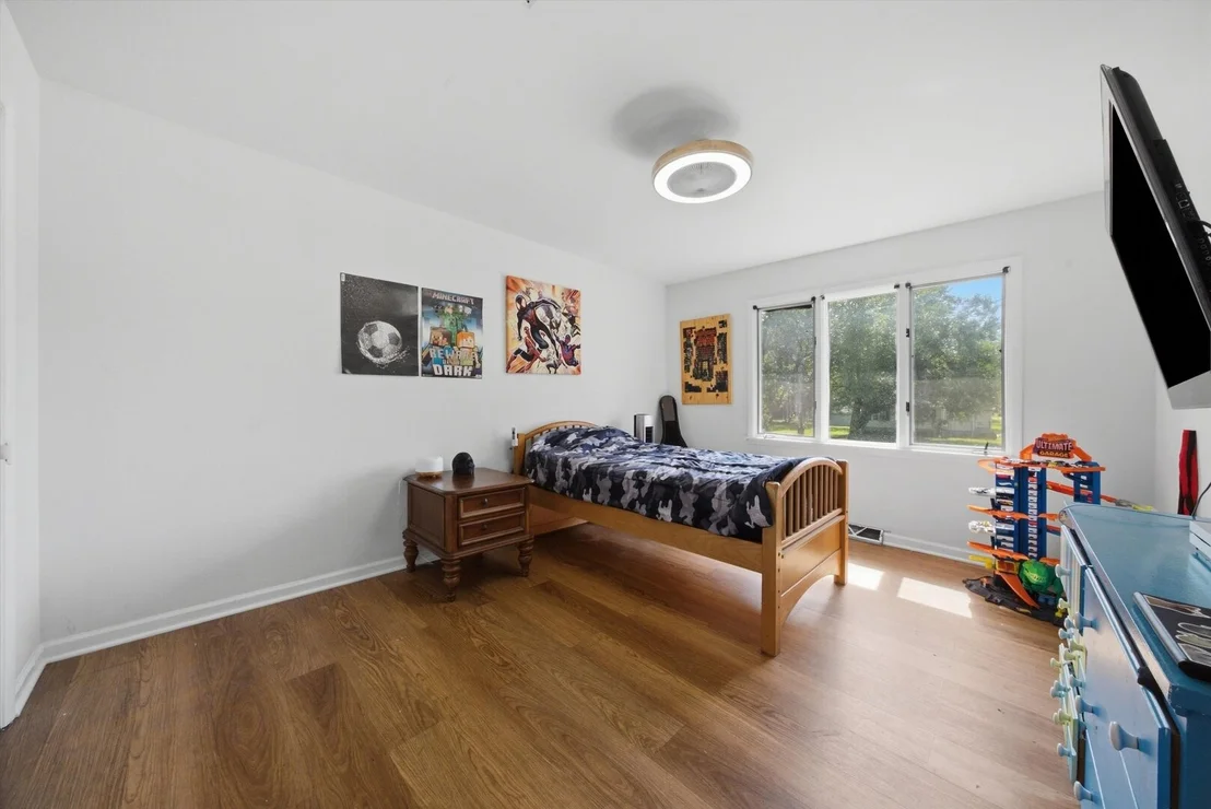 Photo of 2437 Grape Street