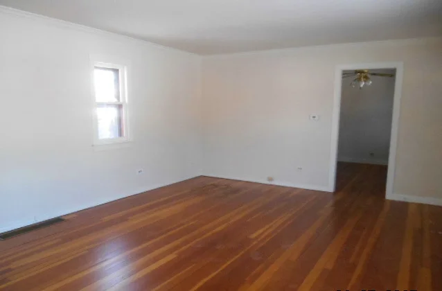 Photo of 129 N Marion Avenue