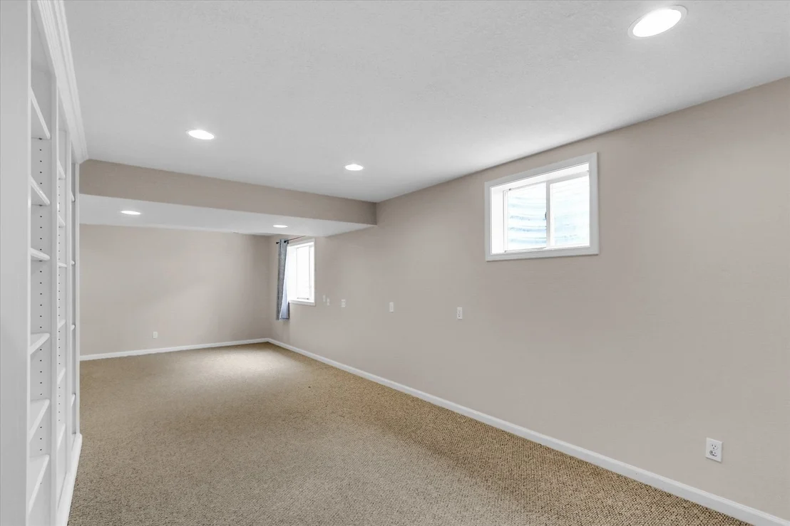 Photo of 2413 Stricker Lane