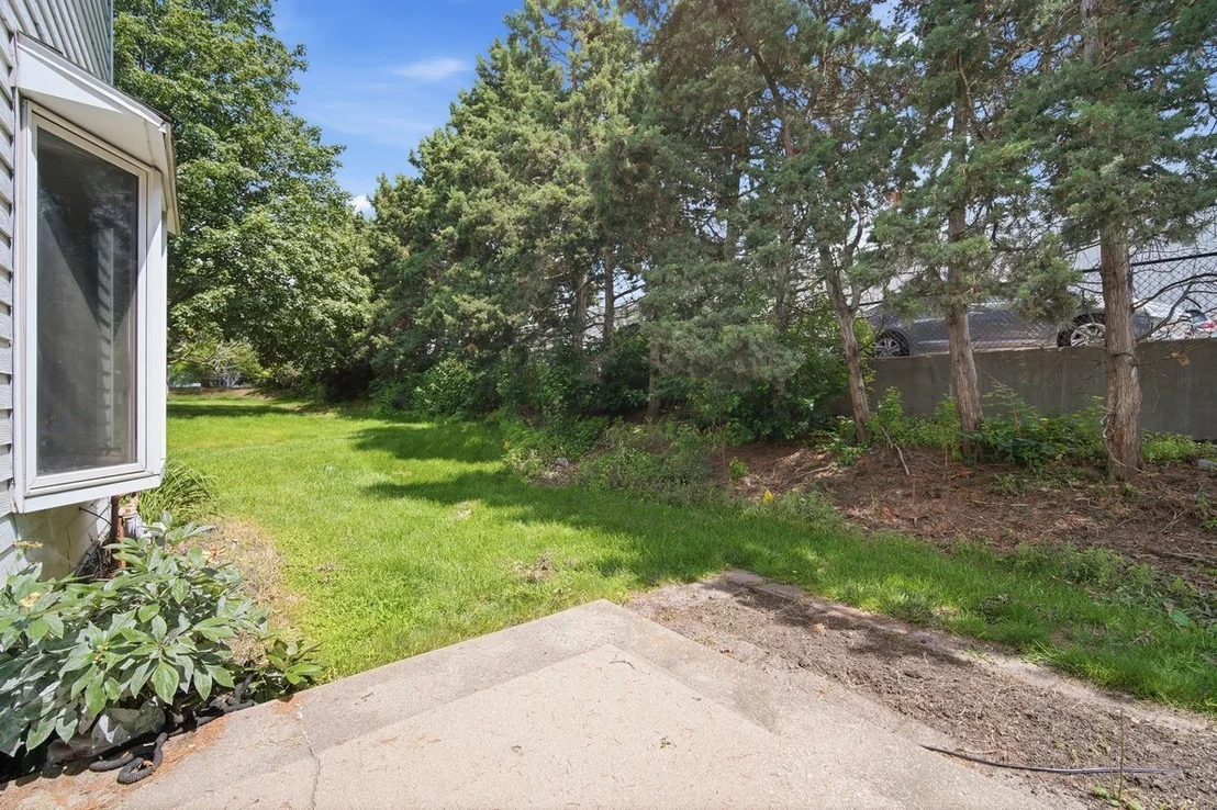Photo of Unit A at 1532 Hunt Drive