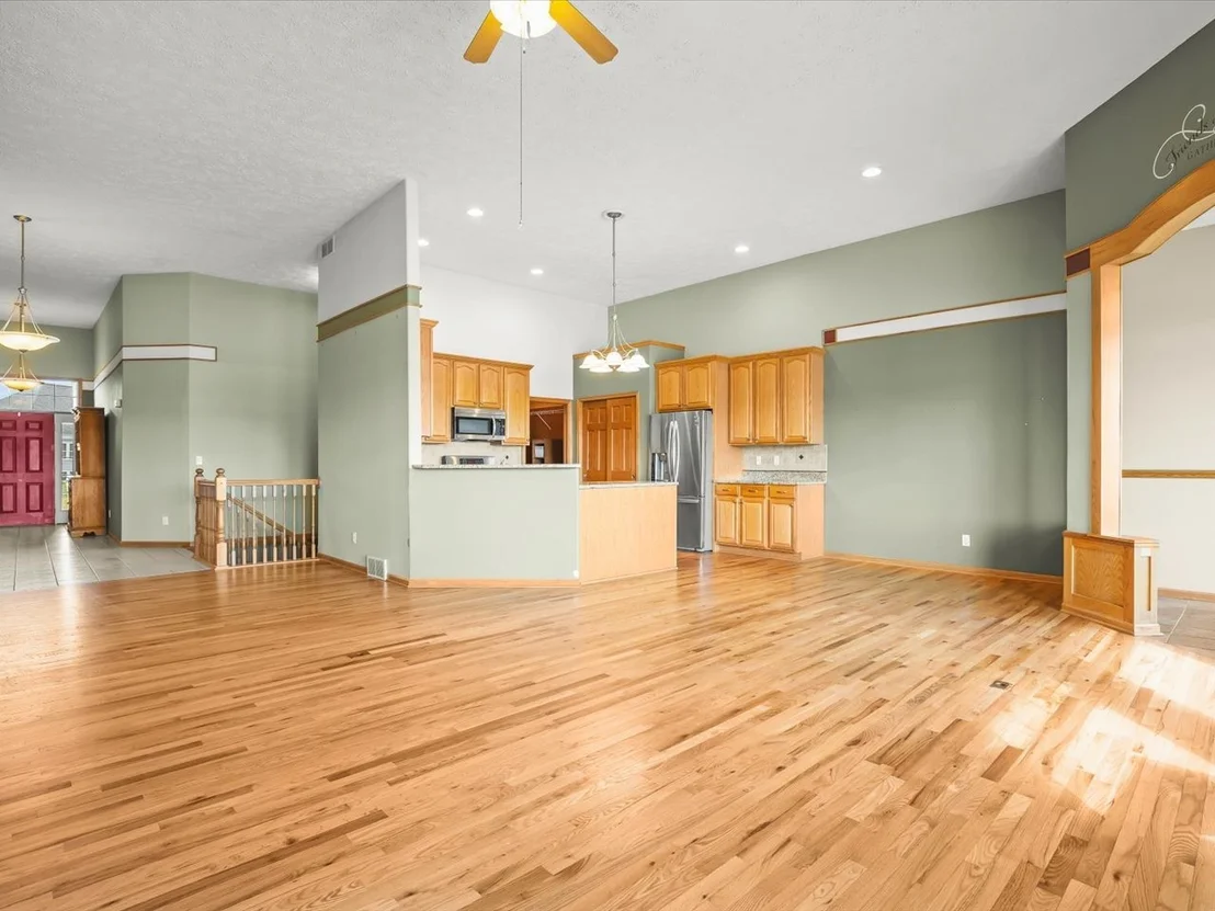 Photo of Unit 0 at 3729 Lakeview Drive