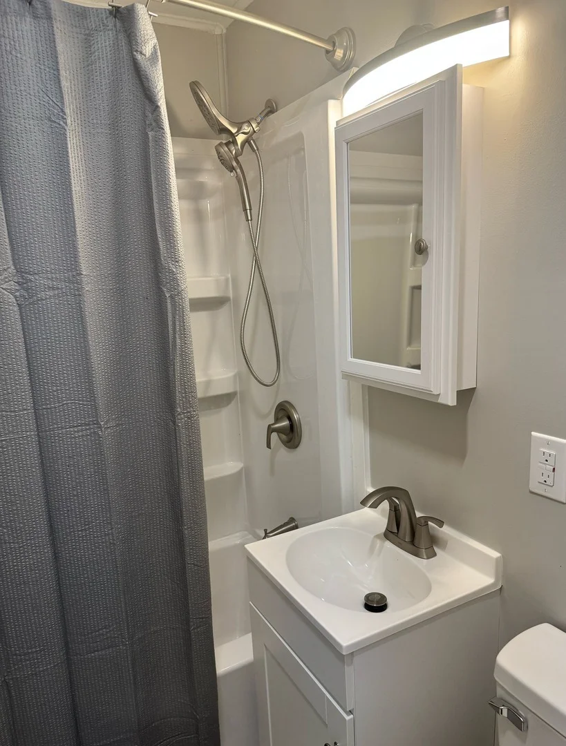 Photo of 1041 Eastview Drive