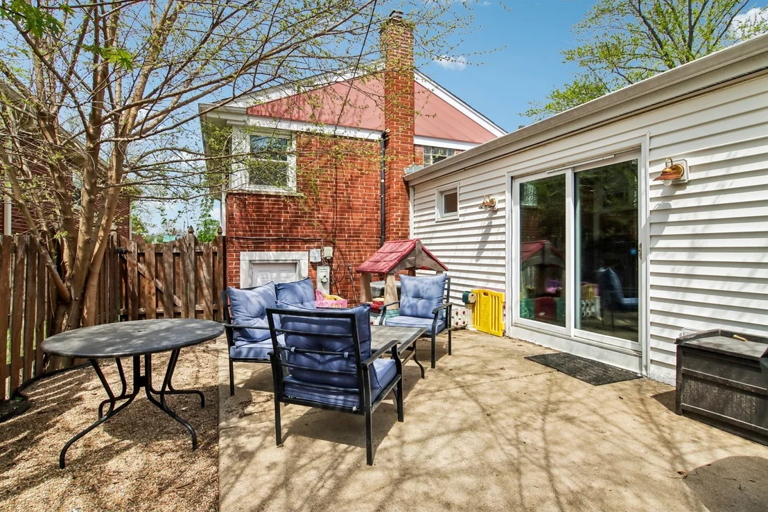 Photo of 245 Amherst Avenue