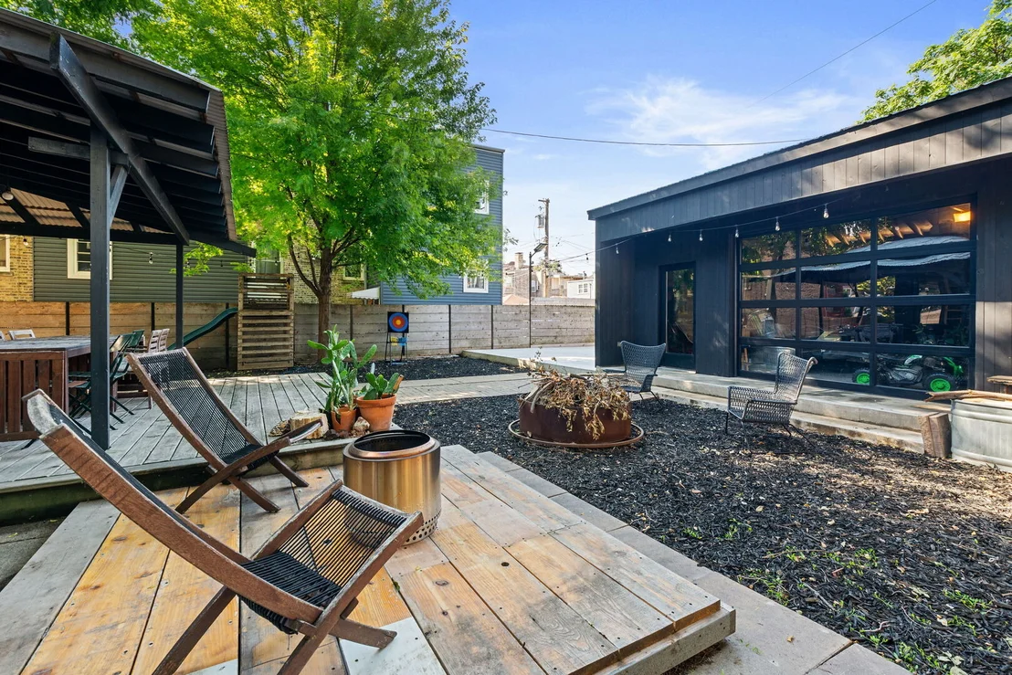 Photo of 2522 N Springfield Avenue