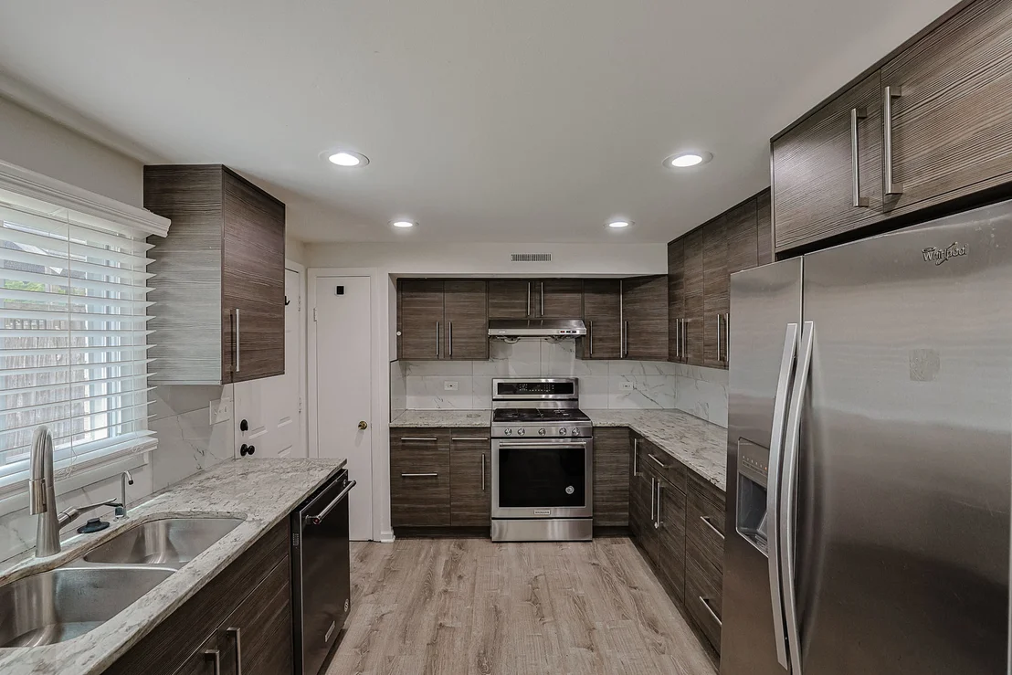Photo of 9249 BARBERRY Lane