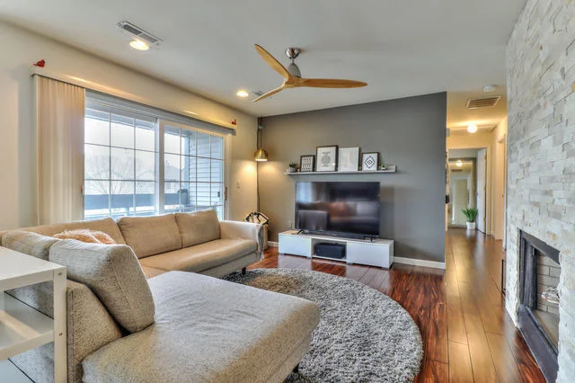 Photo of Unit 207 at 2404 Windward Boulevard