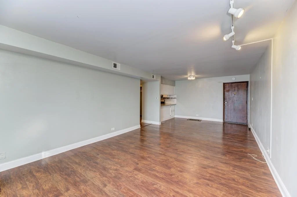 Photo of Unit B303 at 830 Elder Road