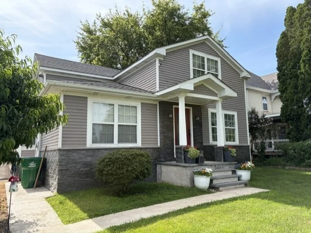 Photo of 1208 Main Street