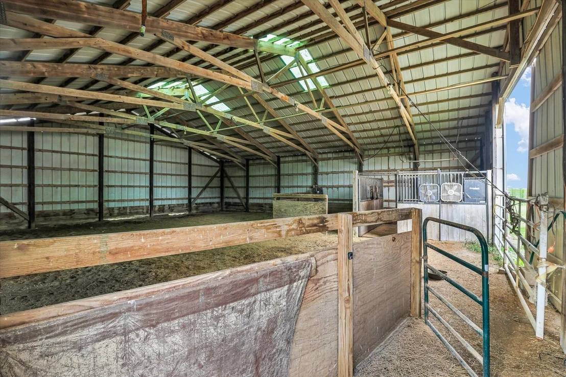 Photo of 425 County Road 1575 E