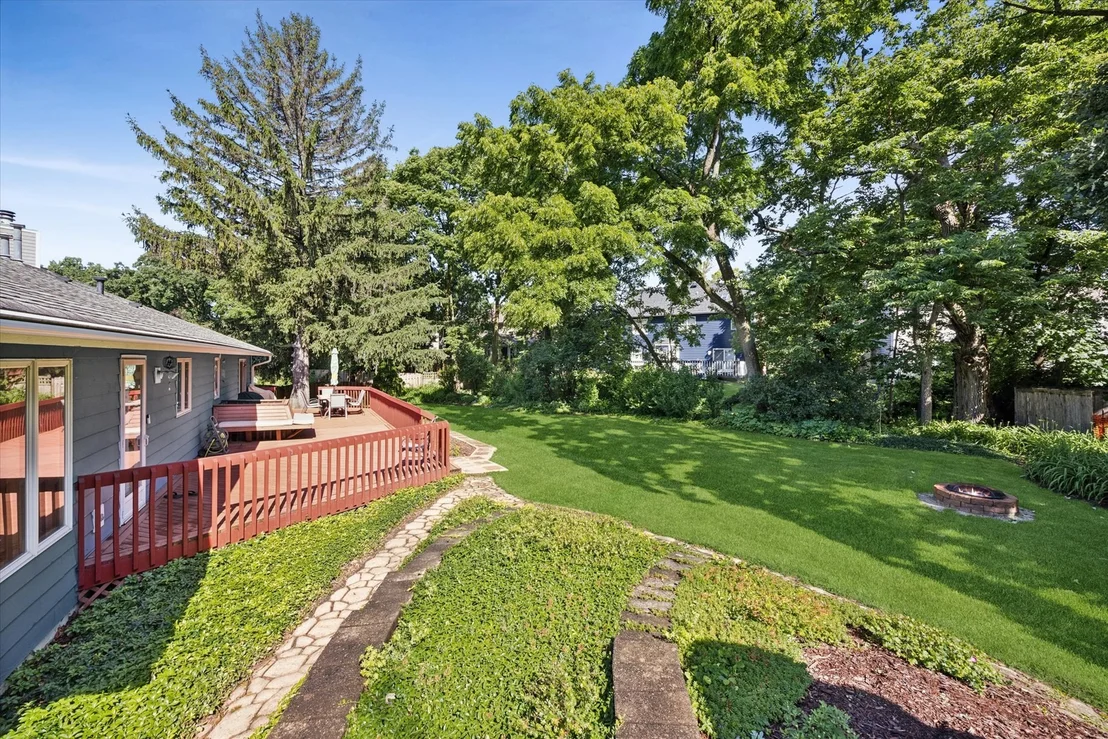 Photo of 1153 Brighton Road