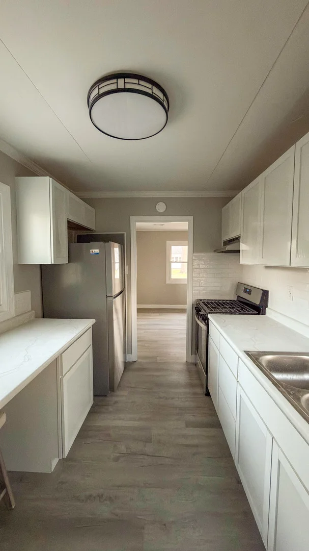 Photo of 1037 Eastview Drive