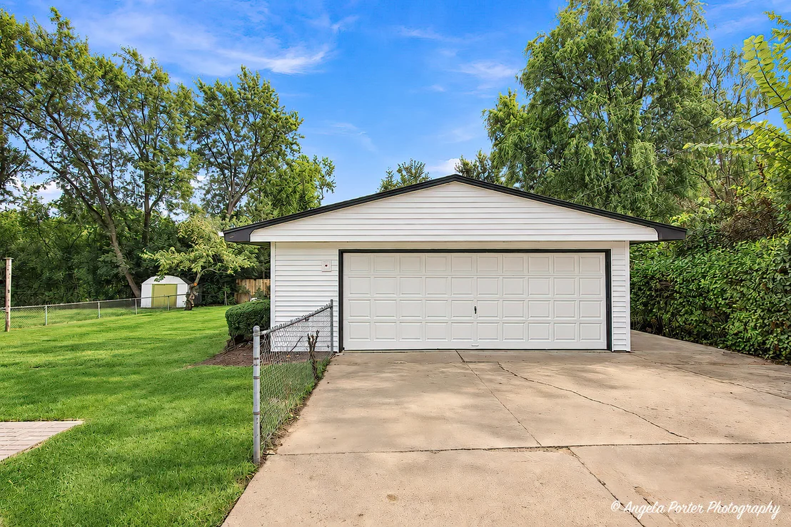 Photo of 2929 Central Road