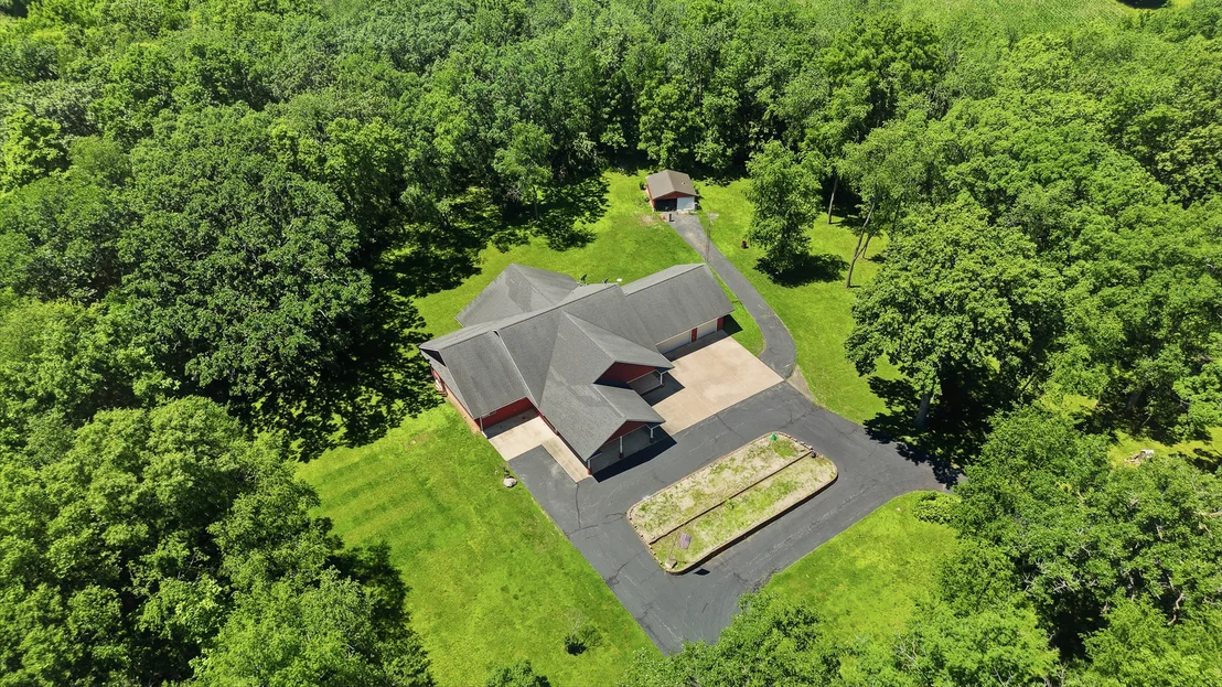 Photo of 15207 Henry Road