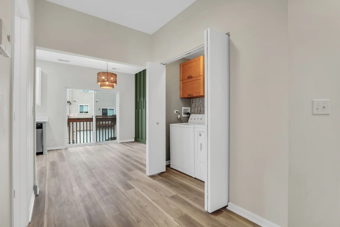 Photo of 983 Ellsworth Drive