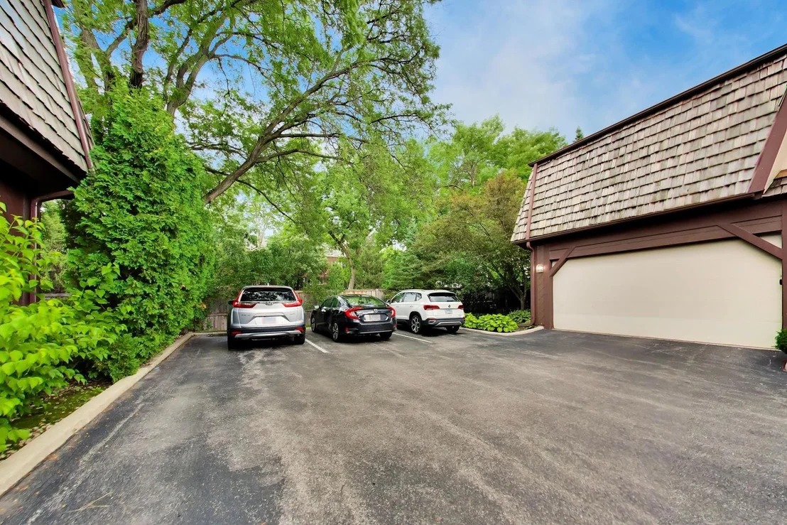 Photo of 1609 Winnetka Road