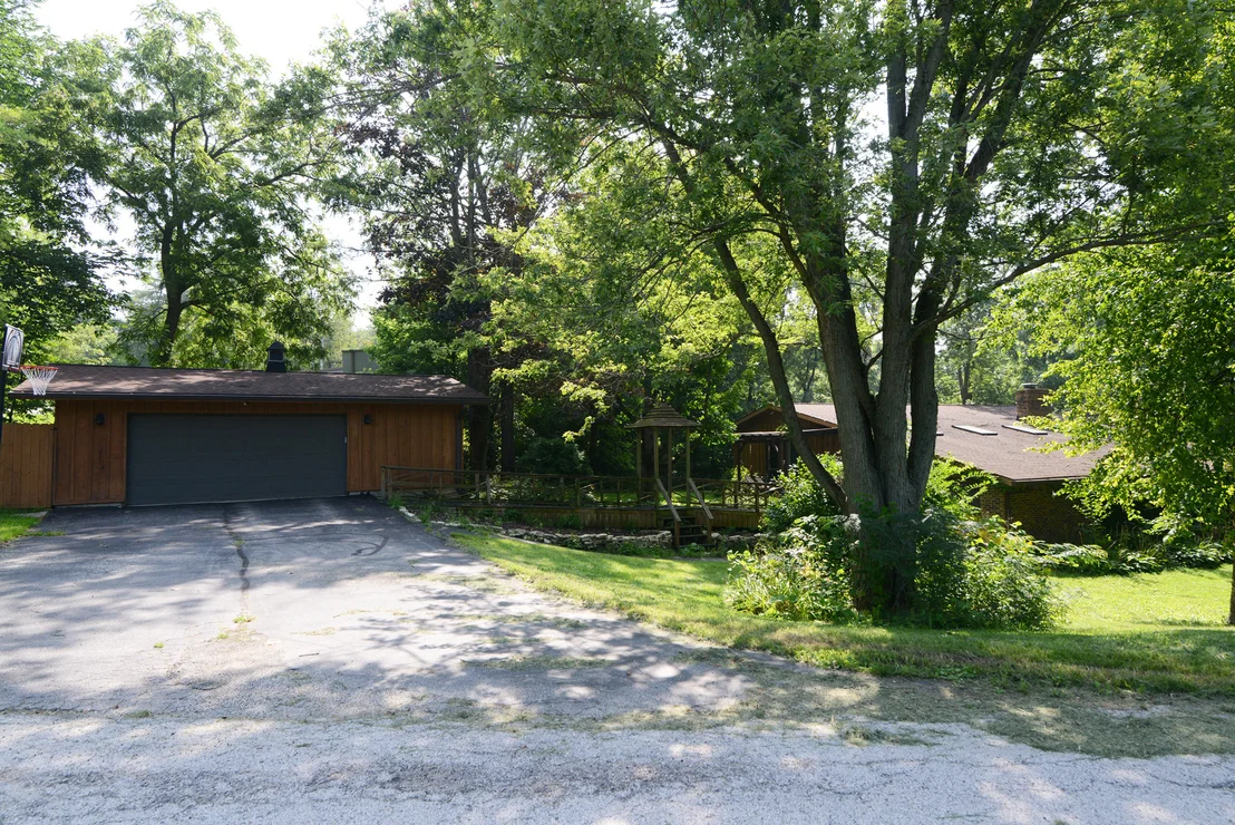Photo of 3N353 Pine Hills Road