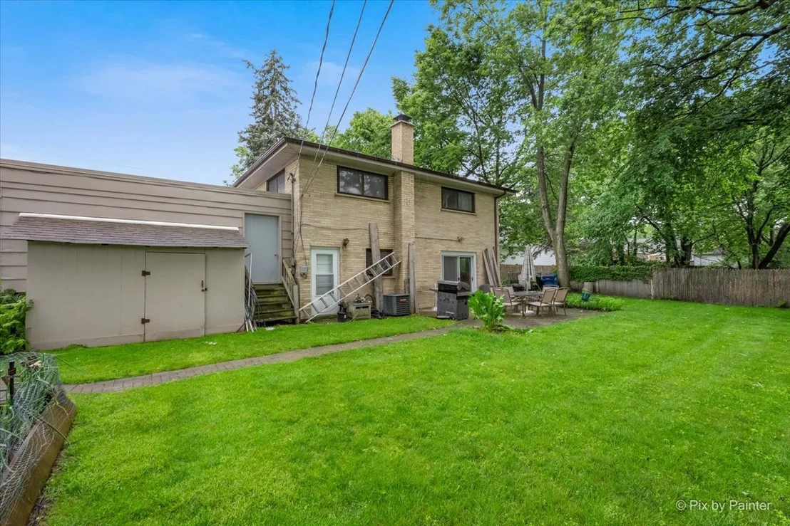 Photo of 2530 Old Glenview Road