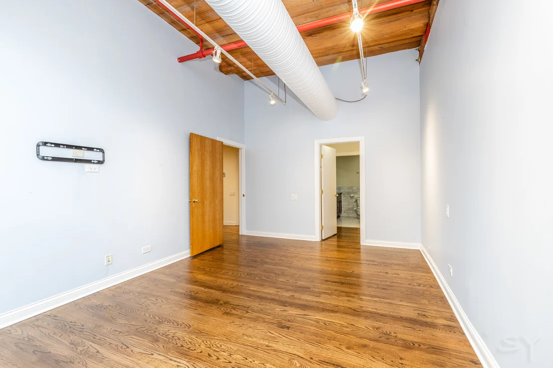 Photo of Unit 2G at 1327 W Washington Boulevard
