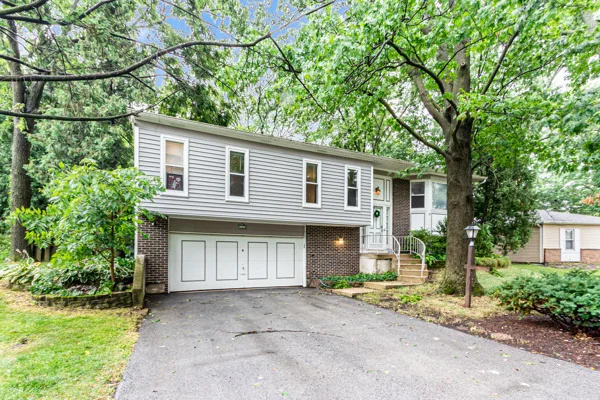 Photo of 143 Camelot Way