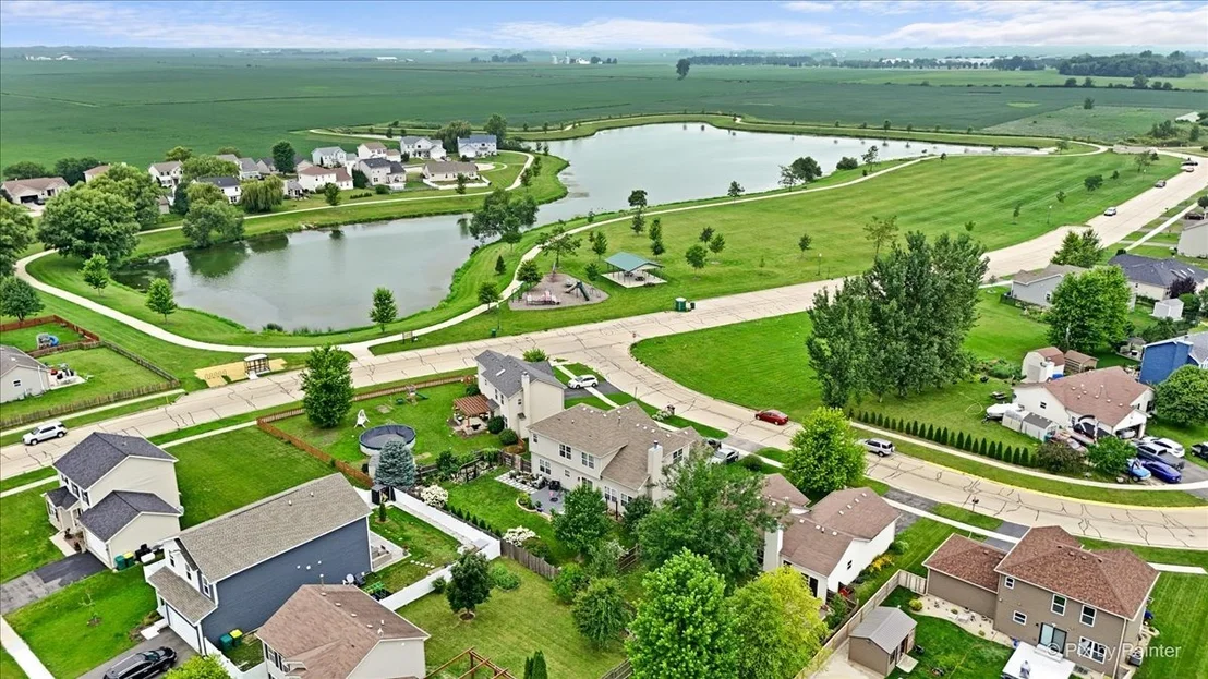 Photo of 752 Prairie Pond Circle