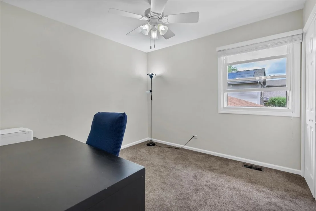 Photo of 1820 Claremont Road